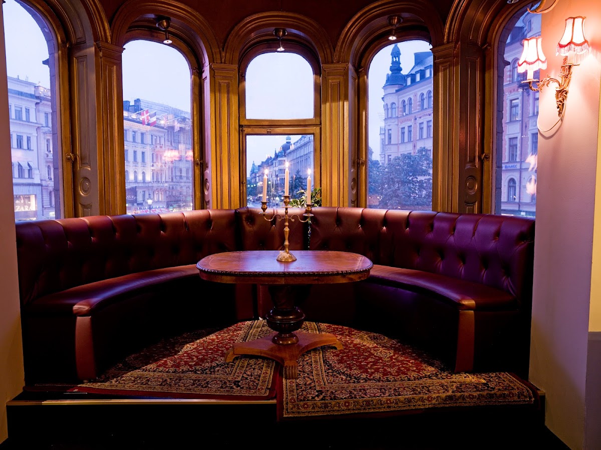 Spy Bar — photo 3